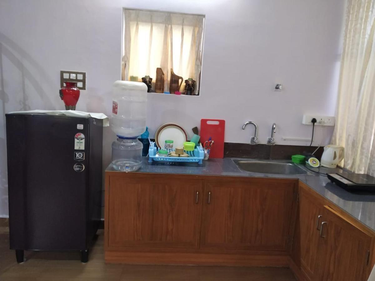 Waves Beach House Pondicherry Esterno foto