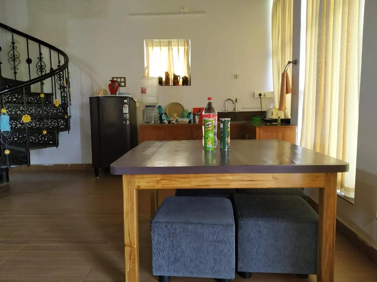 Waves Beach House Pondicherry Esterno foto