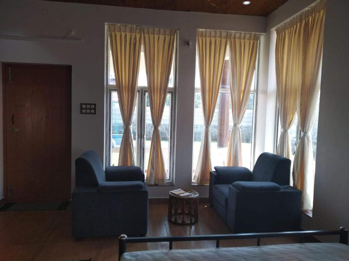 Waves Beach House Pondicherry Esterno foto