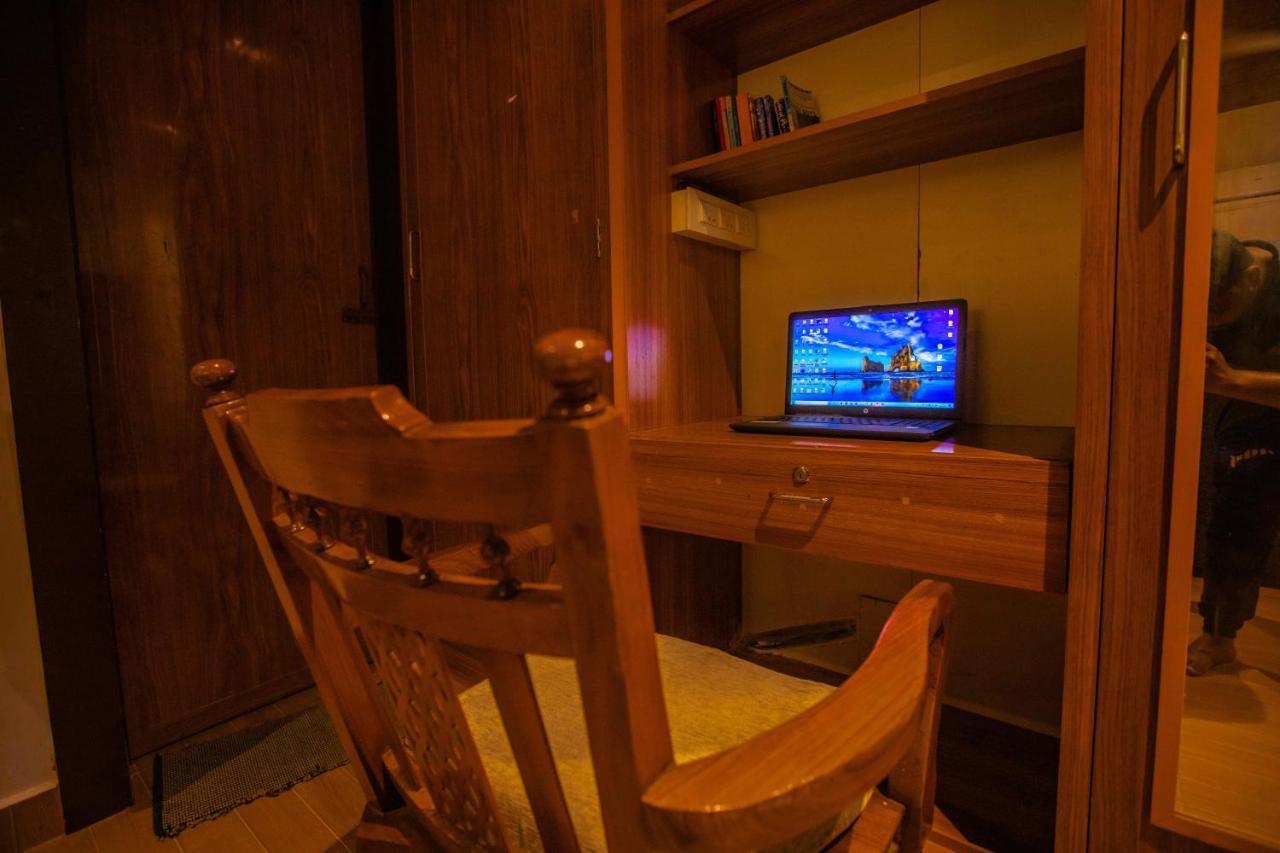 Waves Beach House Pondicherry Esterno foto