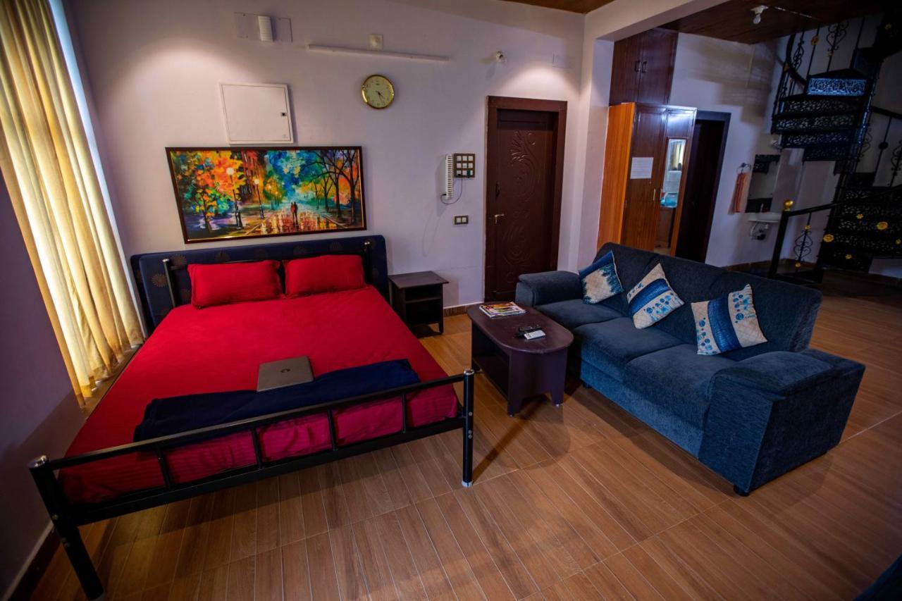 Waves Beach House Pondicherry Esterno foto