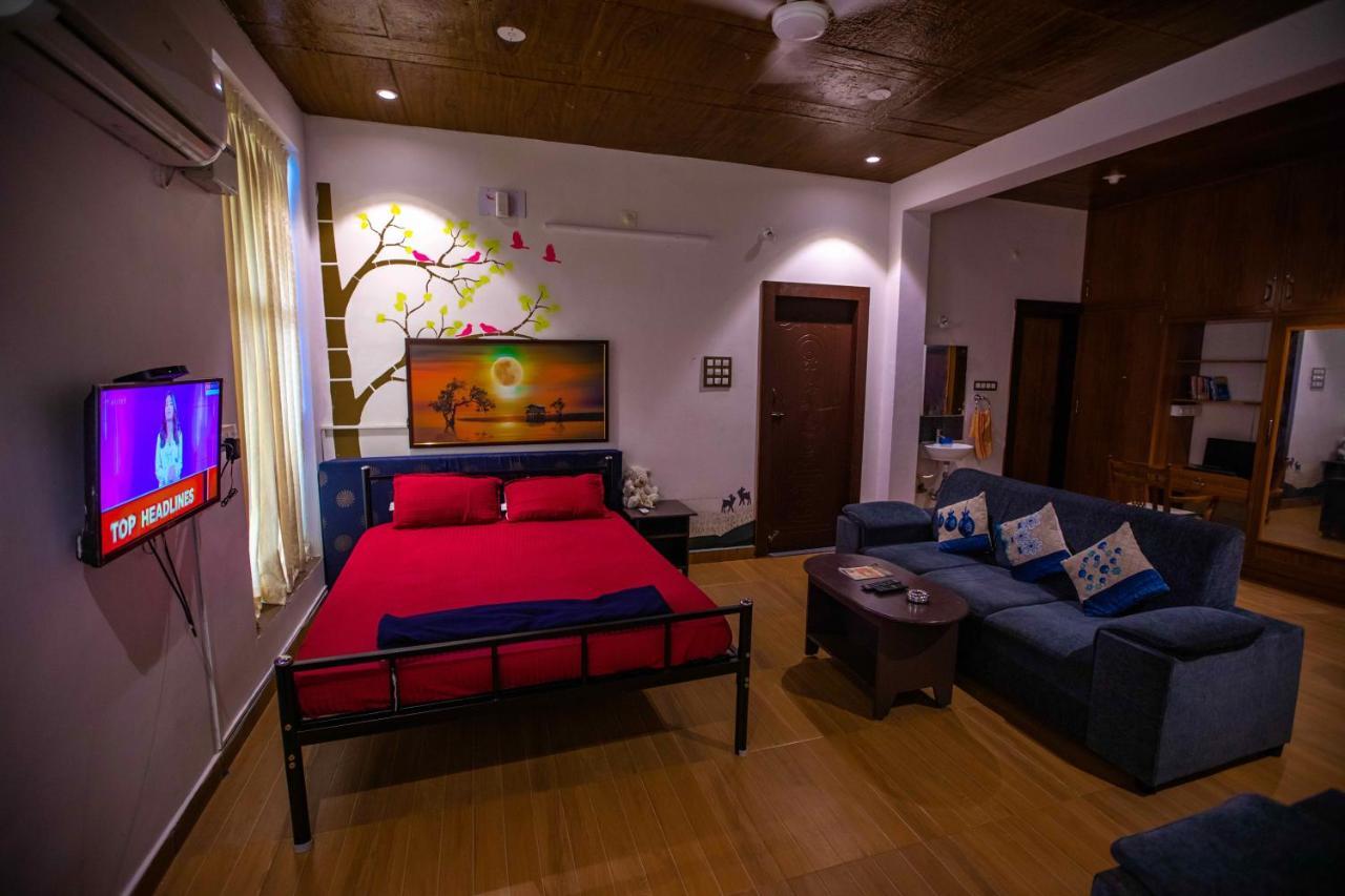 Waves Beach House Pondicherry Esterno foto