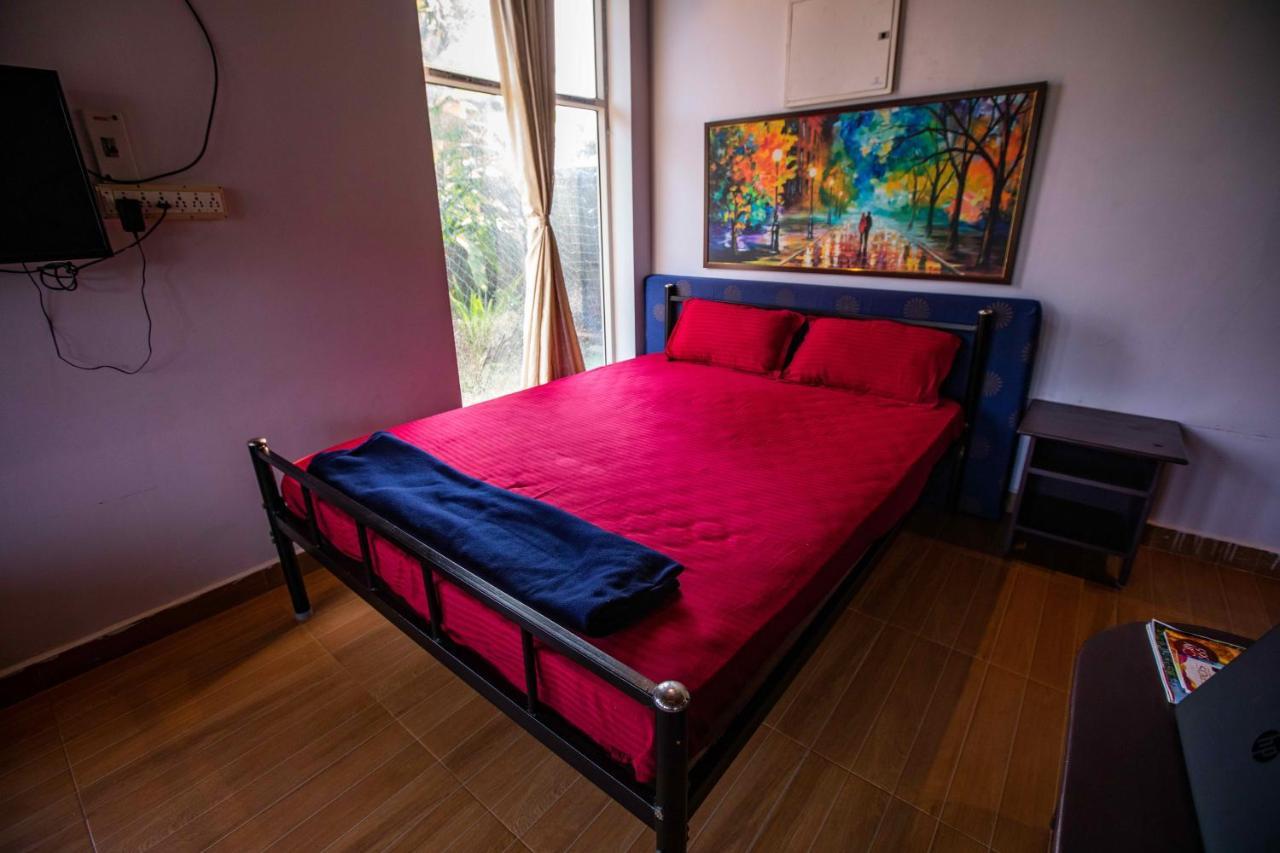 Waves Beach House Pondicherry Esterno foto