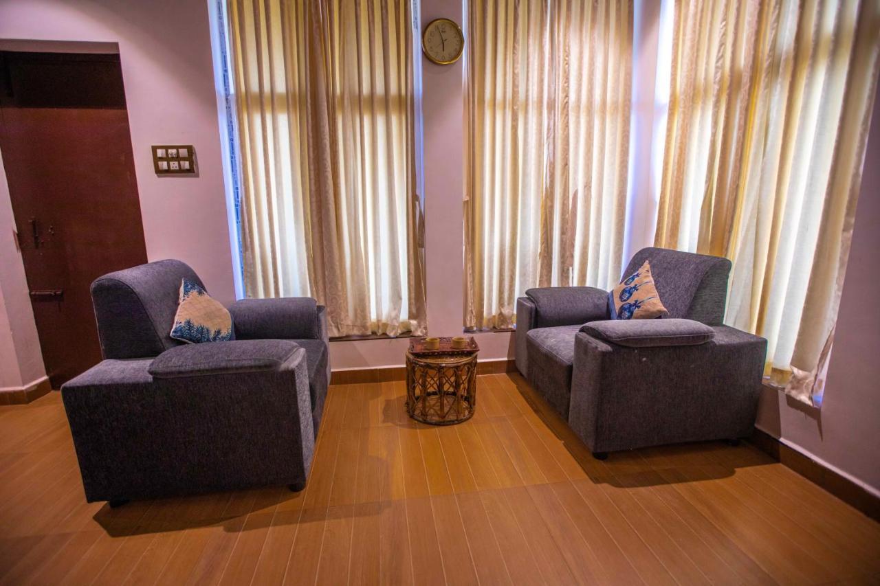 Waves Beach House Pondicherry Esterno foto