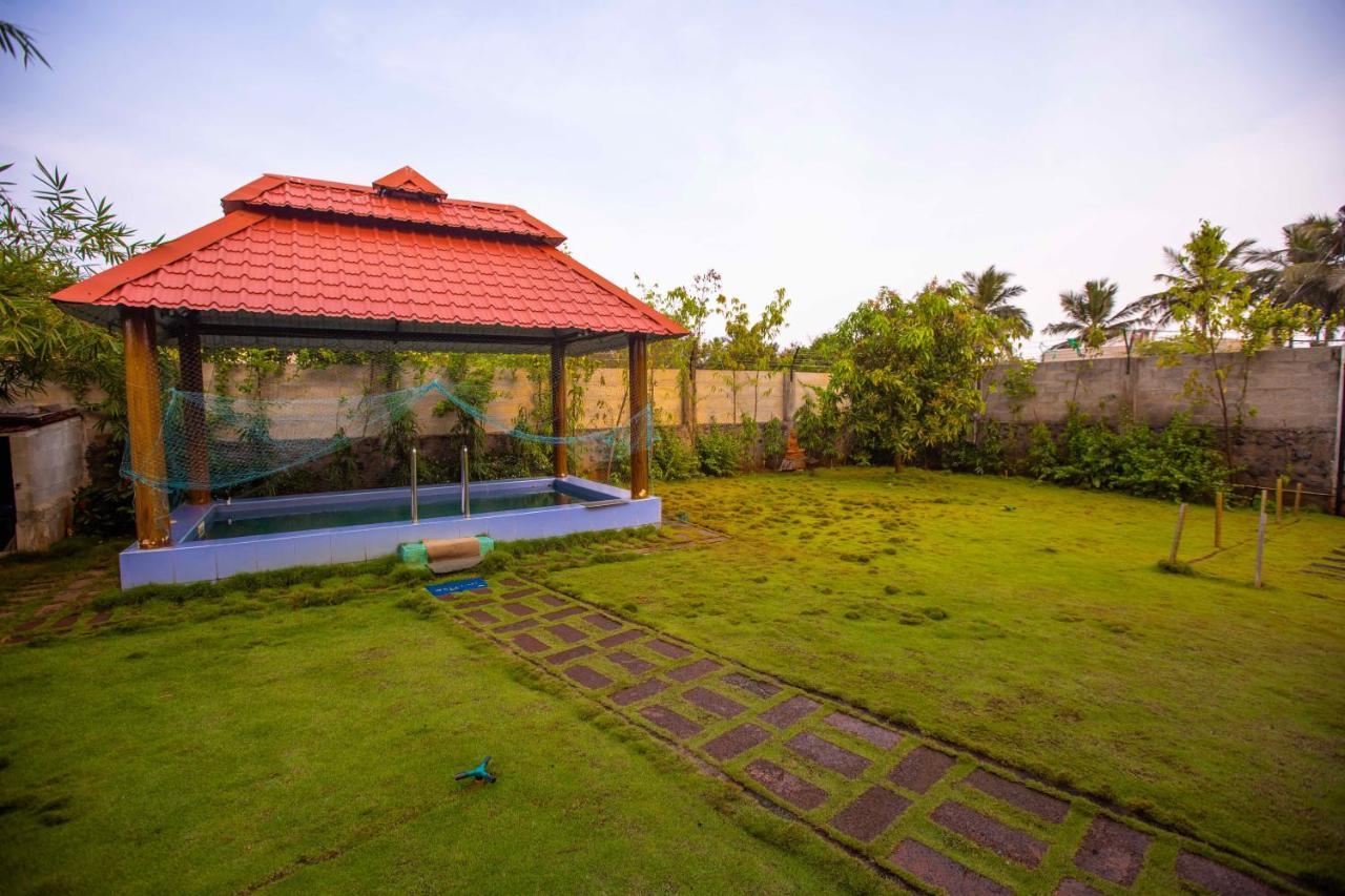 Waves Beach House Pondicherry Esterno foto